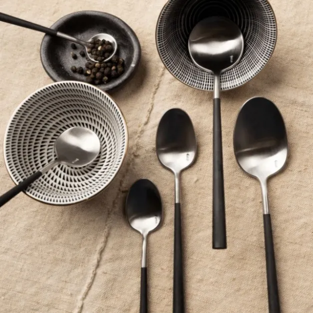 Maison Jean-Vier Coffret de 24 couverts noirs résine et acier inoxidable