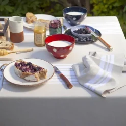 Maison Jean-Vier Nappe beige à rayures en lin et coton