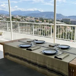 Maison Jean-Vier Nappe en lin vert clair à rayures