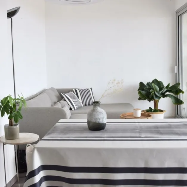 Maison Jean-Vier Nappe grise rayée en satin de coton