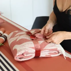 Maison Jean-Vier Plaid terracotta en laine et cachemire avec motifs