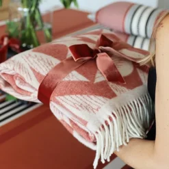 Maison Jean-Vier Plaid terracotta en laine et cachemire avec motifs