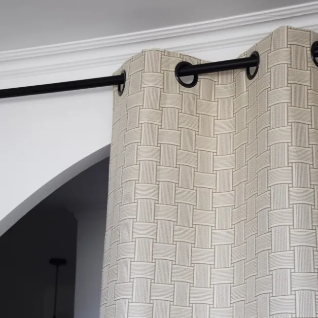 Maison Jean-Vier Rideau en Jacquard beige à motifs tissés